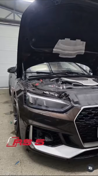 Audi RS5, sivi – servis auto-stakla u BN Glass radionici