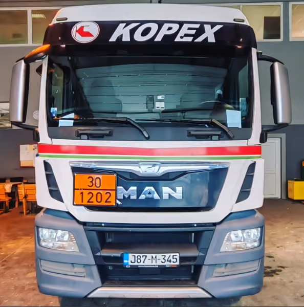 Kamion MAN, bijeli – servis auto-stakla u BN Glass radionici